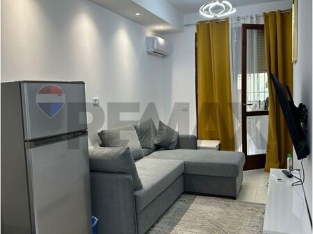 QIRA APARTAMENT 1+1 KOPSHTI BOTANIK !