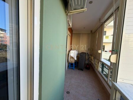 Apartment 2+1 for sale in Golem!