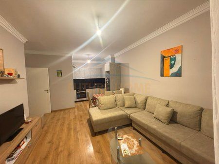 Shitet, Apartament 1+1, Unaza e Re, Tiranë