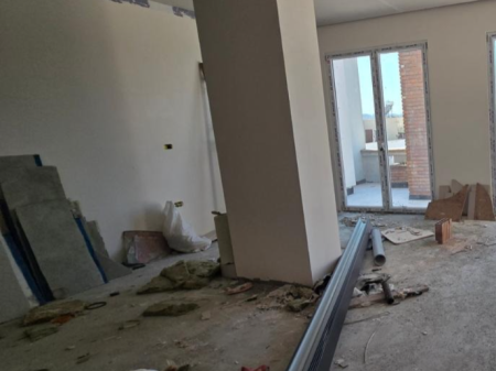 Shitet apartament 1+1 ne Yzberisht , Misto Mame , Pallatet Cabej , Astir .
