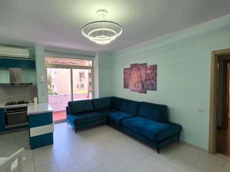 Jepet Me Qera Apartament 2+1+1 Ballkon