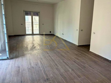 SHITET APARTAMENT 2+1 + 2 TUALETE & GARDEROBË – TIRANA PORTA E RE, SAUK