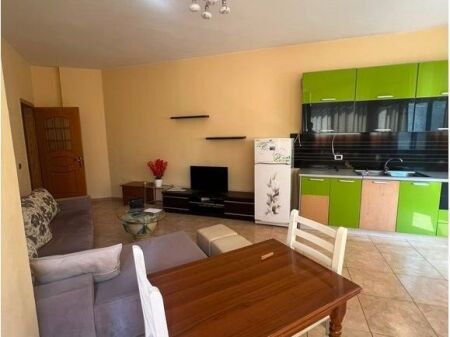 🏡 **SHITET APARTAMENT 1+1 – PRANË BULEVARDIT “ZOGU I PARË”**