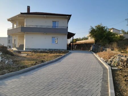 FOR RENT – 2+1 APARTMENT IN SHKOZET!