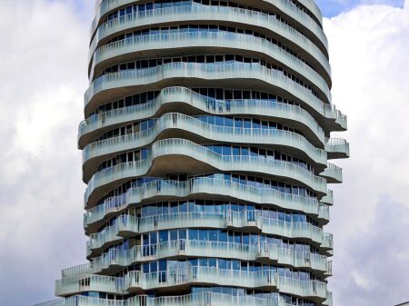 🏙️ SHITET APARTAMENT 1+1 – TIRANA ROCK TOWER ✨