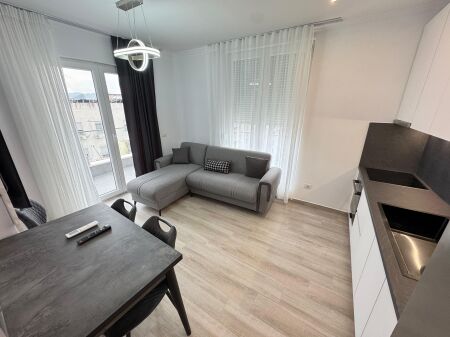 Super 2+1 apartment for rent on Jordan Misja Street