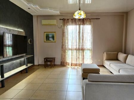 APARTAMENT 2+1 ME QIRA – RRUGA E DURRËSIT