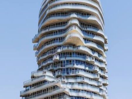 Shitet, Apartament 2+1+2, Tirana's Rock, Qendër