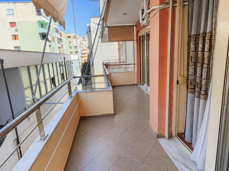 Okazion— SHITET APARTAMENT 1+1 – VLORË