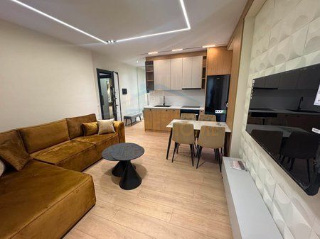 Shitet, Apartament 1+1, Misto Mame