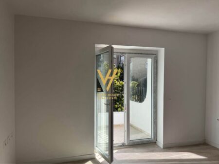 OFFICE 95 M2 FOR RENT ON BARDHYL STREET 70,000 LEKE