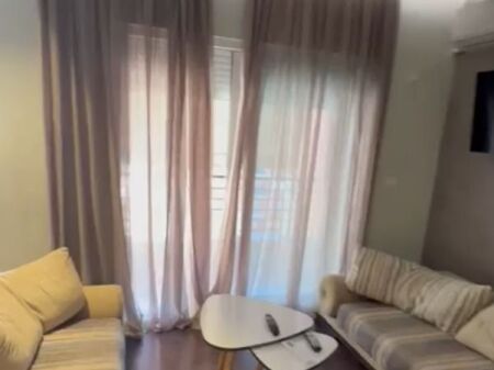 Jepet apartament studio garsoniere tek Rruga Don Bosko , prane Fiori di Bosco .