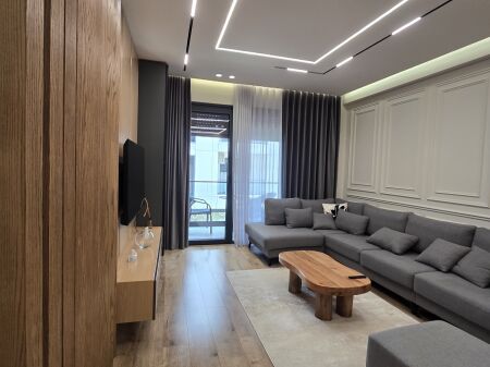 Apartament 2+1 +post parkimi me qira Liqeni i Thate