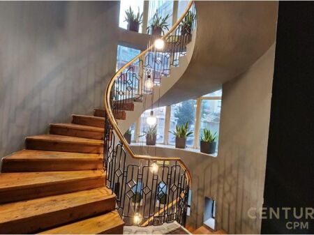 Edificio di 5 piani per uffici in affitto, Via Pjeter Bogdani, Tirana - 1.500.000 ALL | 900 m²