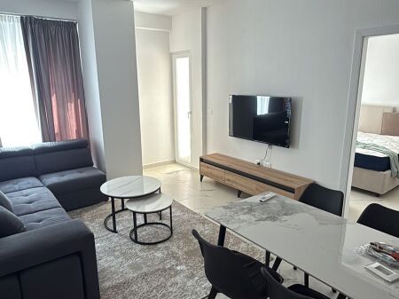 Jepet Me Qera Apartament 1+1+1 Ballkon