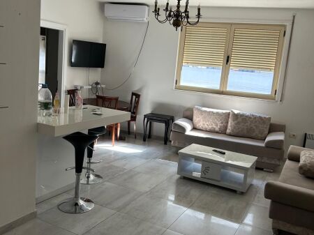JEPET ME QERA APARTAMENT 1+1 + DEPO + BALLKON 📍 Përballë Kristal Center