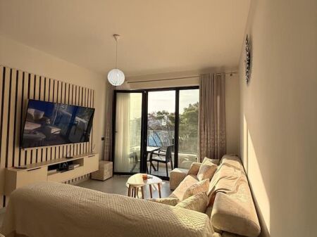  SHITET APARTAMENT 1+1 ME PAMJE NGA DETI – RANA E HEDHUN