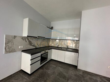 We have a 1+1 apartment plus parking space for rent, 5 Maji Street.
