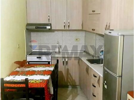 Jepet me qira apartament 1+1