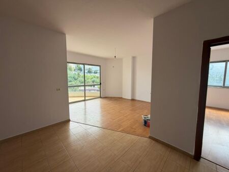 APARTAMENT 3+1+2 PËR SHITJE – Ne Fresk