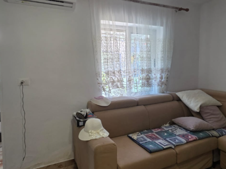 Apartment 1+1 for rent at the Ballet School, Municipal Unit no.2, Elbasan Street.