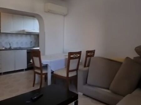 3+1 apartment for rent near Pazari i Ri .