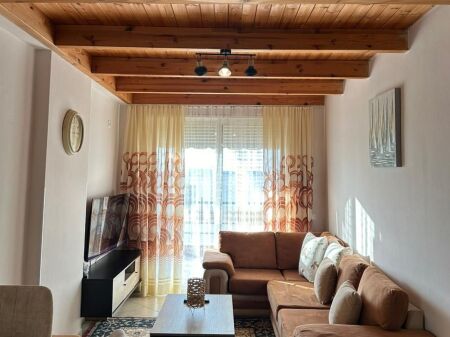 Jepet me qira apartament 2+1