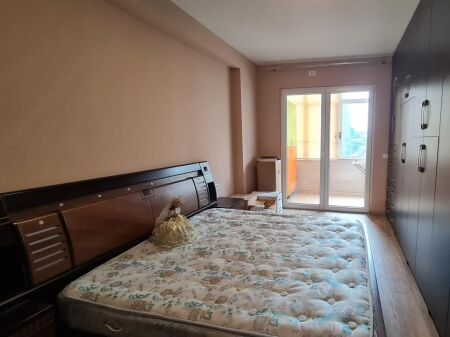 Appartamento 2+2 in affitto ad Astir, Unaza e Re, Yzberisht.