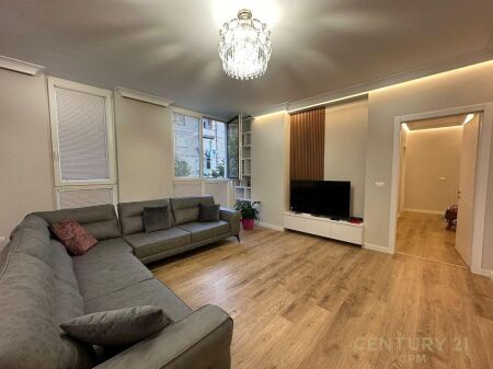 Apartment 2+1 + Parking for Rent