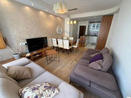 Shitet, Apartament 3+1, Residenca Kodra e Diellit 1, Tiranë.