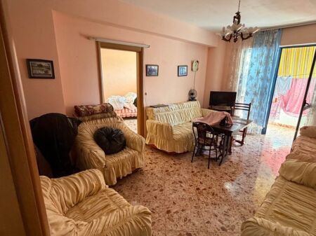 Apartament 1+1 per shitje Rruga e Elbasanit !