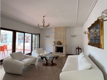 Qera,Apartament 3+1+2,Rruga e Elbasanit
