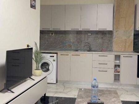 Qira, Apartament 1+1, Alidemi, Tirane.