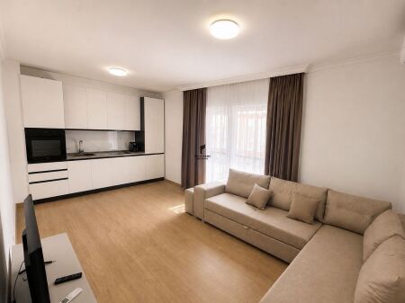APARTAMENT ME QERA 2+1+2 QENDER 100.000 LEKE FH-91065