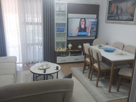 KINOSTUDIO, APARTAMENT PER SHITJE 2+1