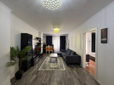 Apartament 1+1 per qira tek Komuna e Parisit.
