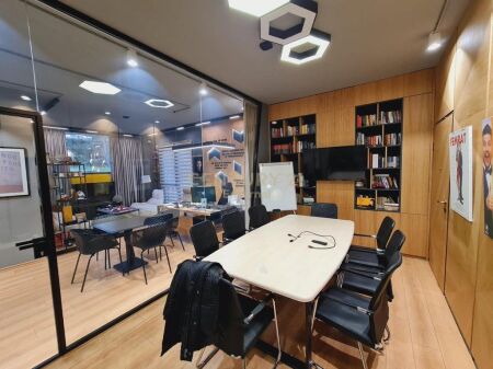 OFFICE SPACE FOR RENT – NEAR THE ZOOLOGICAL GARDEN