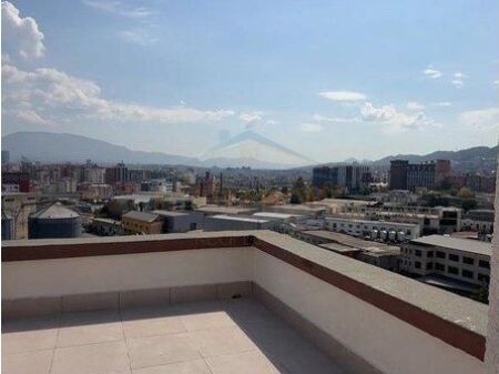 Shitet, Apartament 3+1+2, Yzberisht, Tiranë.