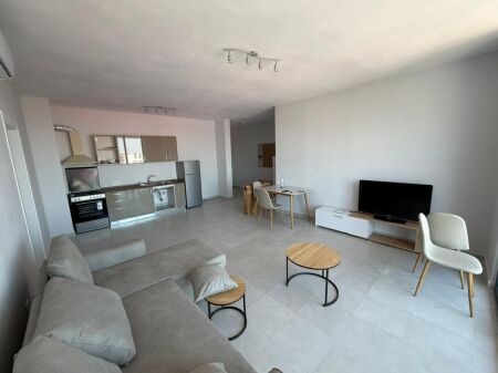 🏡 AFFITTASI APPARTAMENTO 2+1 + PARCHEGGIO  📍 Porcelan, di fronte a Klan TV💰 Prezzo: 750.000 Lek/mese