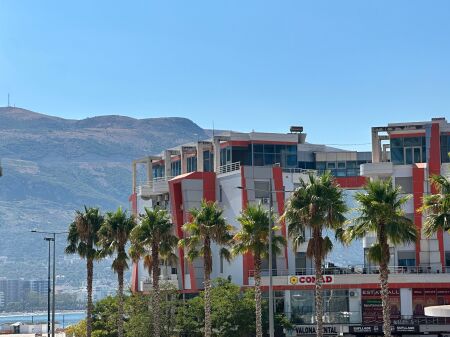 Apartament për qira afatgjatë në Lungomare Vlorë
