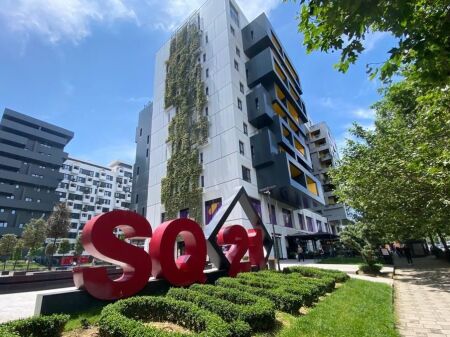 Office space for sale at Square 21