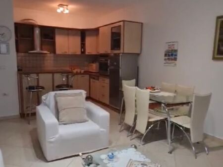 For rent 1+1, Kosovarëve Street