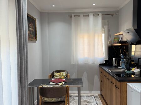 Apartament/studio me qera.