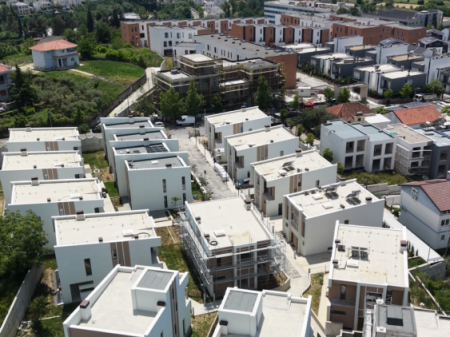 🏡 Villa a Schiera su 3 Piani in Vendita | Vicino a TEG