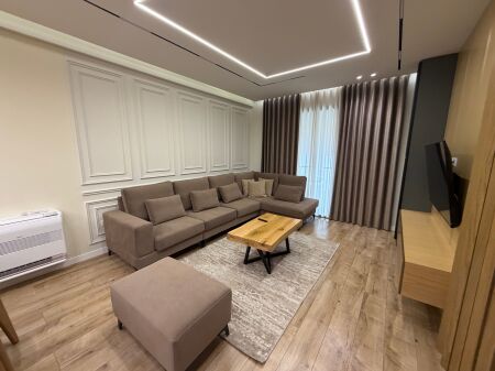 2+1,te petville liqeni i thate,1500 euro me parkim