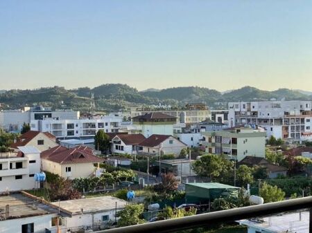 Jepet me qera Apartament 2+1  Tek Ardeno