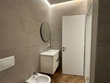 Apartament 2+1 + Parkim per Qira