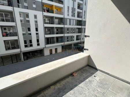 Shitet,Apartament 1+1, Univers City, Tiranë.
