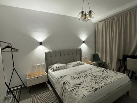 Garden Building, jepet me qera apartament 1+1.
