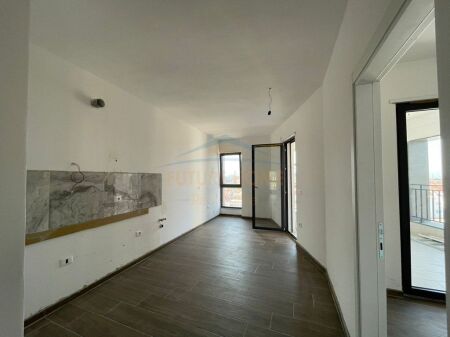 Rent, Apartment 2+1+2 Tirane . Empire73618
